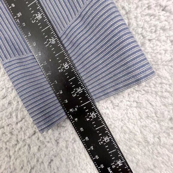 UNTUCKIT MENS BUTTON DOWN SHIRT BLUE WITH STRIPES SIZE XL - Picture 8 of 10